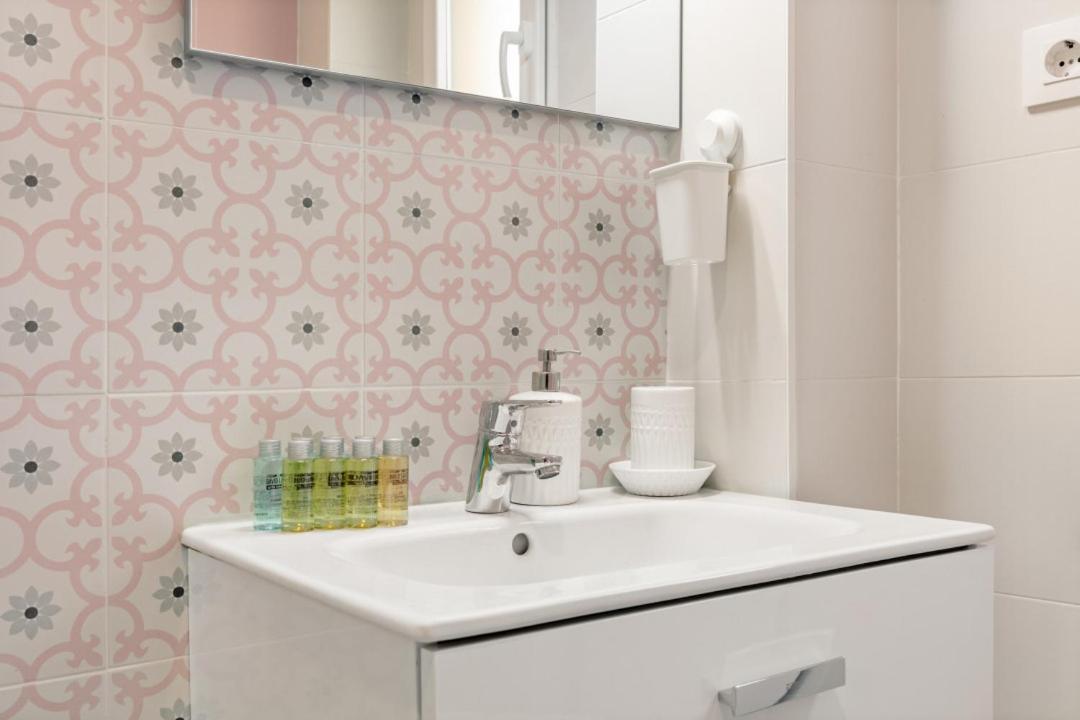 2 Bedrooms 1 Bathroom Furnished - Las Letras - Bright - Mintystay Мадрид Экстерьер фото