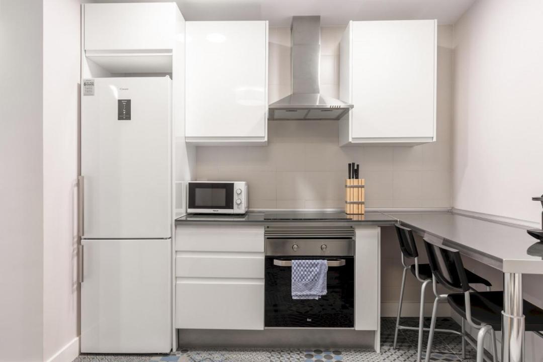 2 Bedrooms 1 Bathroom Furnished - Las Letras - Bright - Mintystay Мадрид Экстерьер фото