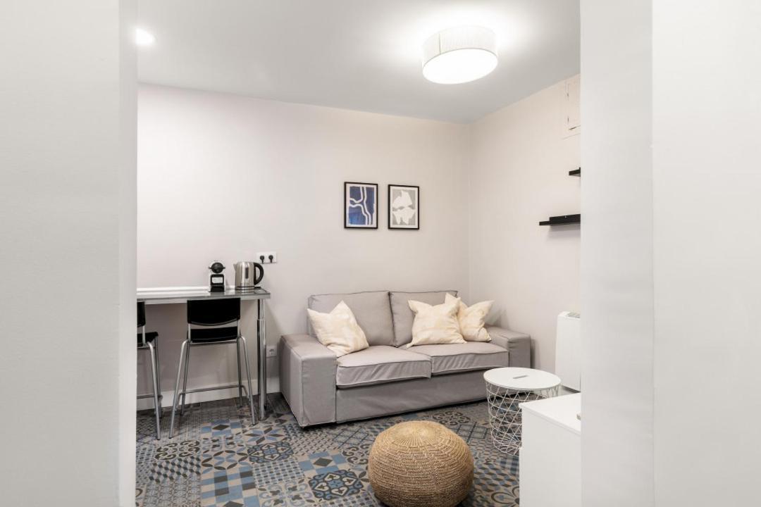 2 Bedrooms 1 Bathroom Furnished - Las Letras - Bright - Mintystay Мадрид Экстерьер фото